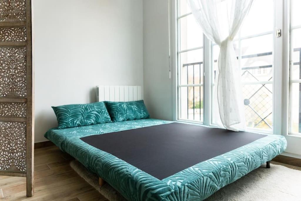 Studio Vue Direct Sur Le Port De Cergy, Parking Prive Gratuit 外观 照片